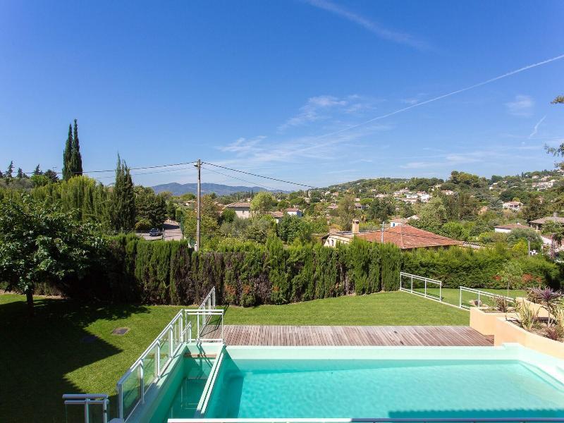 Adonis Mougins Aparthotel Екстериор снимка
