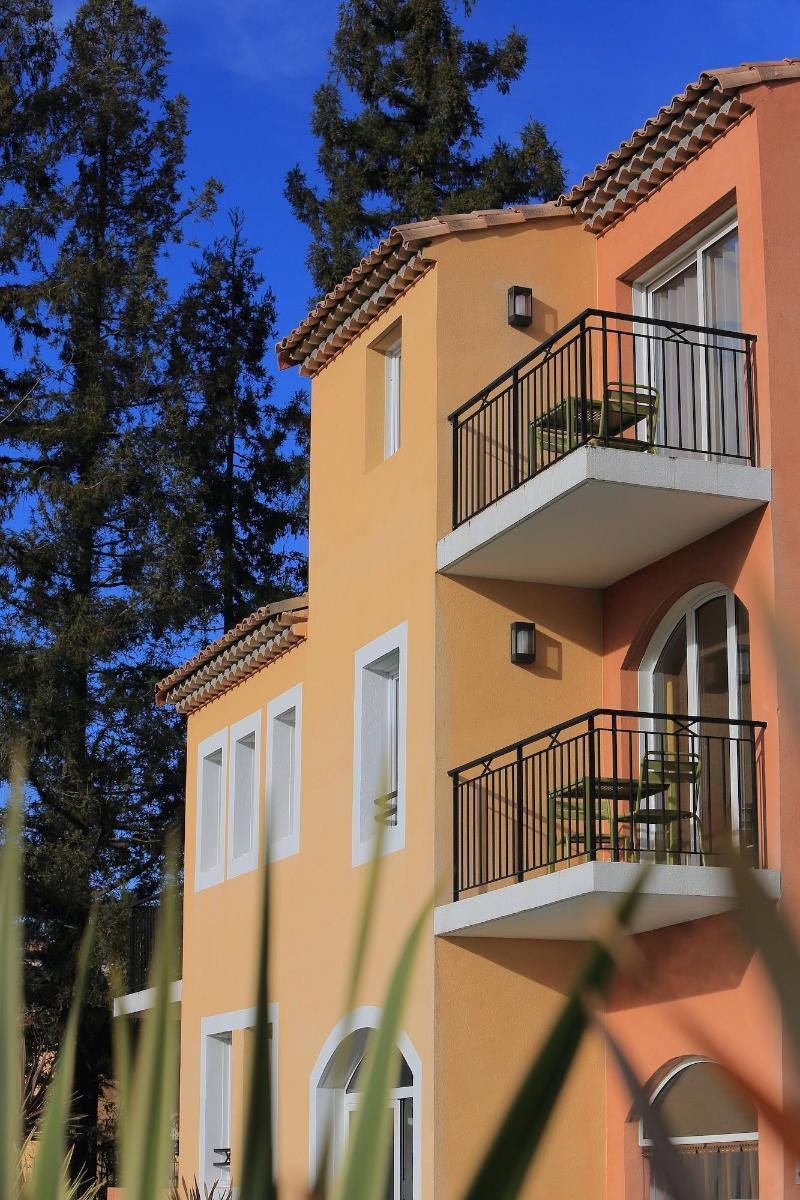Adonis Mougins Aparthotel Екстериор снимка