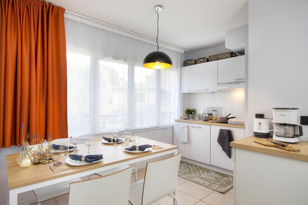 Adonis Mougins Aparthotel Екстериор снимка
