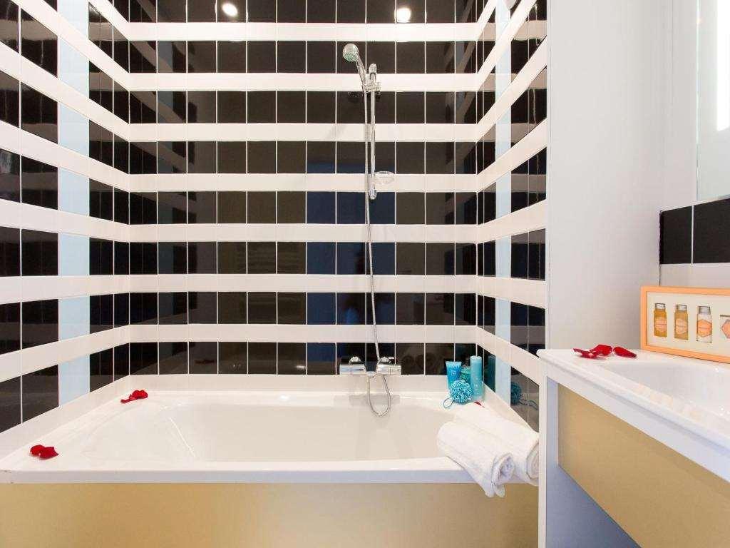 Adonis Mougins Aparthotel Стая снимка