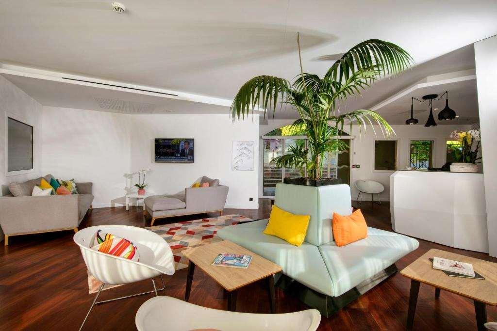 Adonis Mougins Aparthotel Ресторант снимка