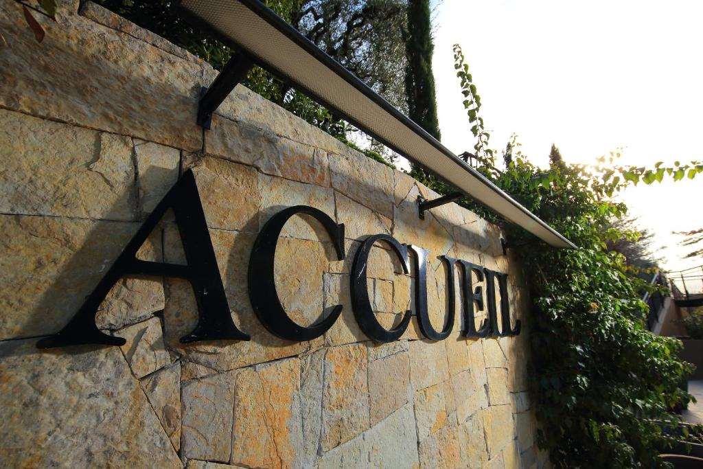 Adonis Mougins Aparthotel Екстериор снимка